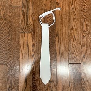 {Corinne} Neck Tie